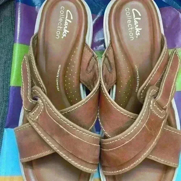 Ladies Clark Collection sandal light brown with white piping - Picture 2 of 10